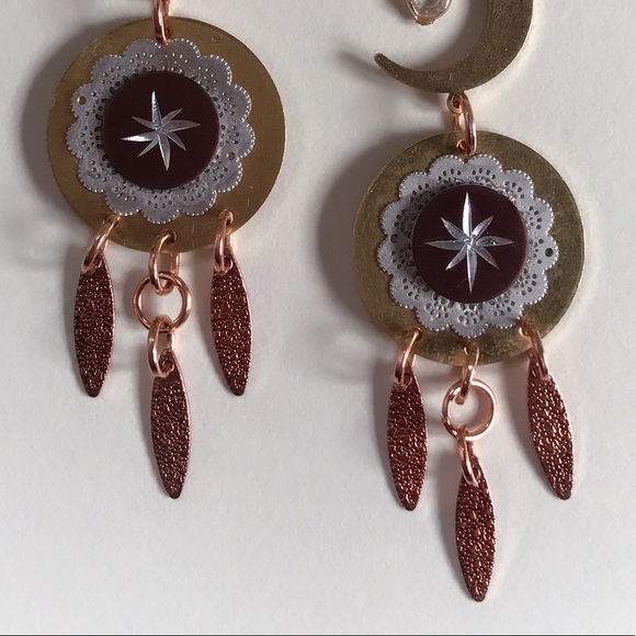 Handmade Moon and Star Catcher Earrings - Picture 4 of 6